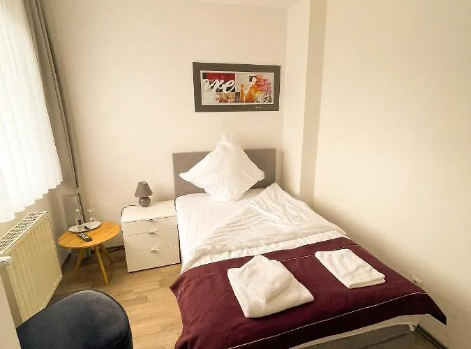 Kronenkurve فندق