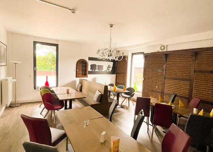 Kronenkurve מלון *